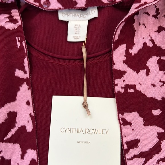 Cynthia Rowley sweater with removable scarf, new with tags, Size Small - Picture 3 of 16